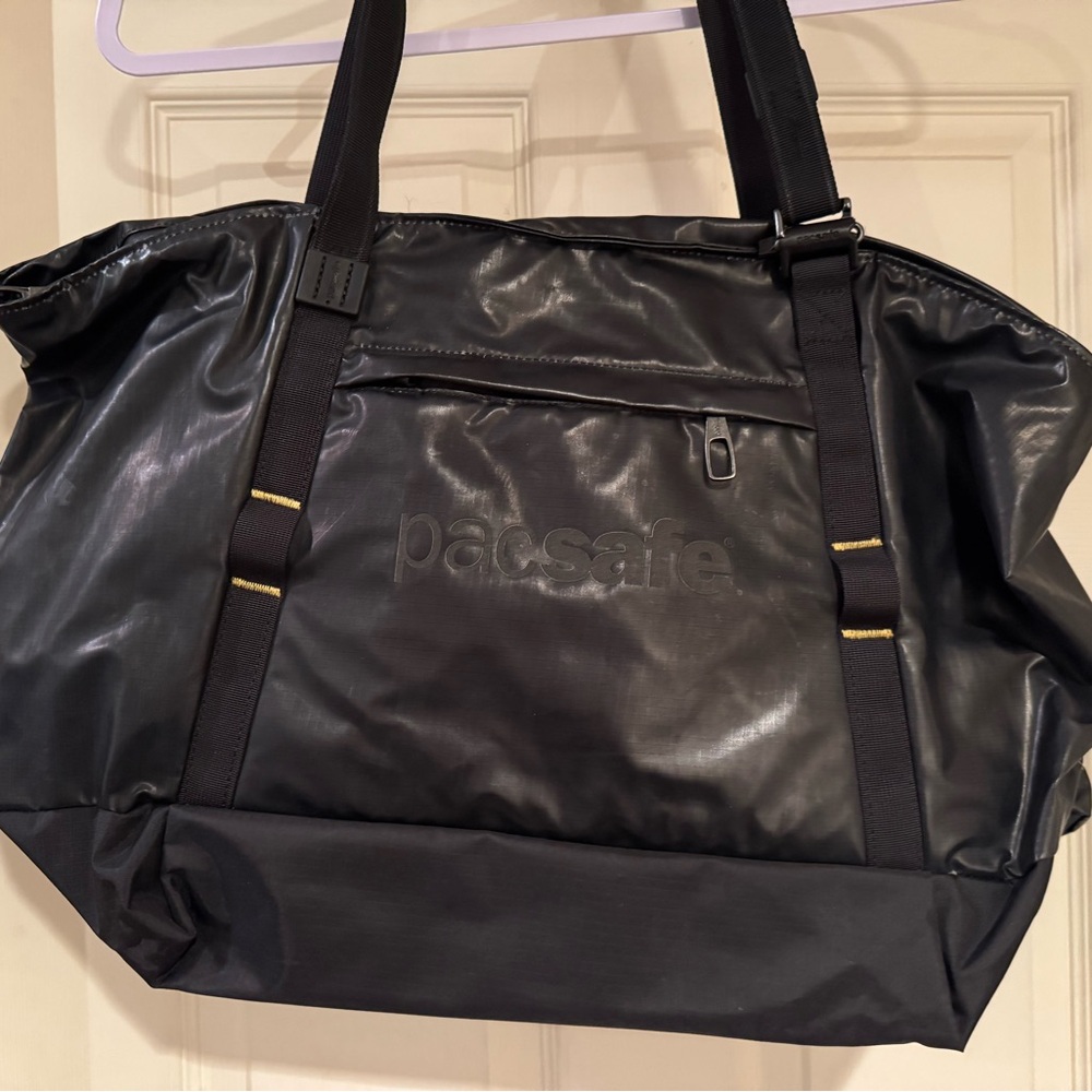 Pacsafe DryLite 30L Anti-Theft Tote